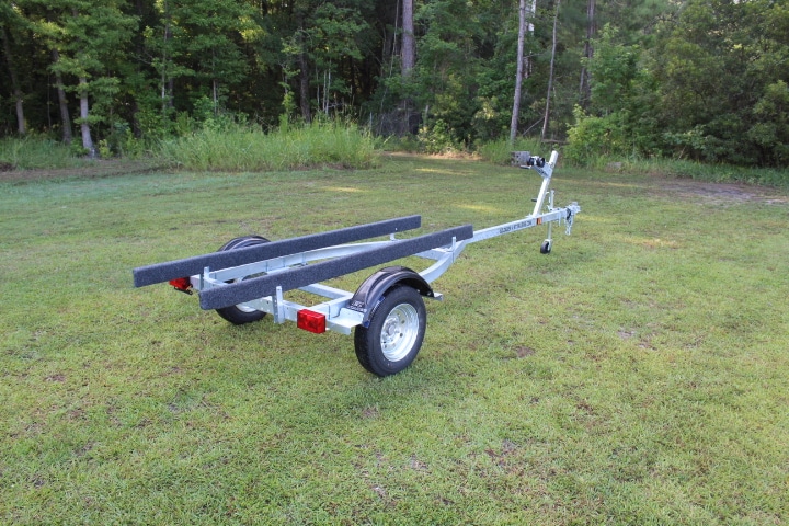 Galvanized EZ Loader boat trailer with pre-assembly dipping process for durability
